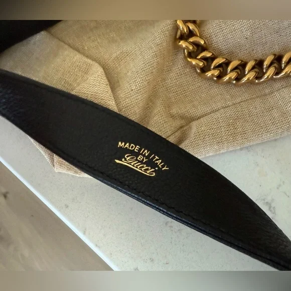 Gucci Aphrodite Black Leather Shoulder Bag with Gold Hardware - Picture 4 of 8